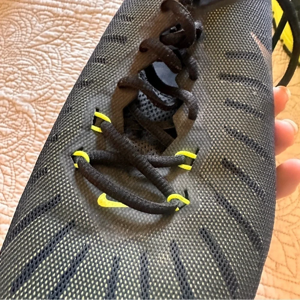 Nike Air MAX Men's Black Yellow Athletic Shoes Basketball 12.5 Running Fitness